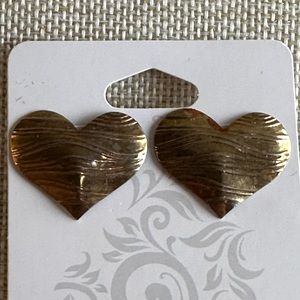 Retro brass heart with wavy design earrings